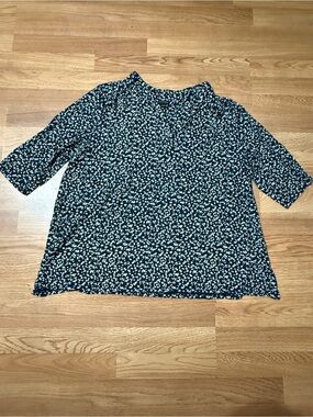 Jill Women’s Navy Floral 3/4 sleeved Top 2X